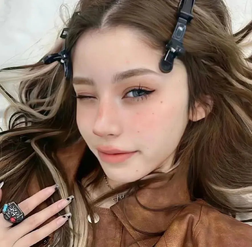 我的媳妇是女王 封面